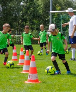 Asperg: LKZ Fußball-Camp Sommer 2024 Ort: Im Osterholz 21 Asperg Foto: Holm Wolschendorf