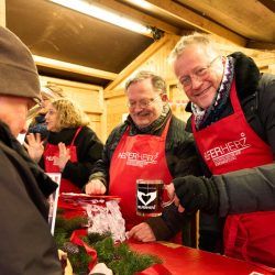Glühweinstand der LKZ auf dem W-Markt